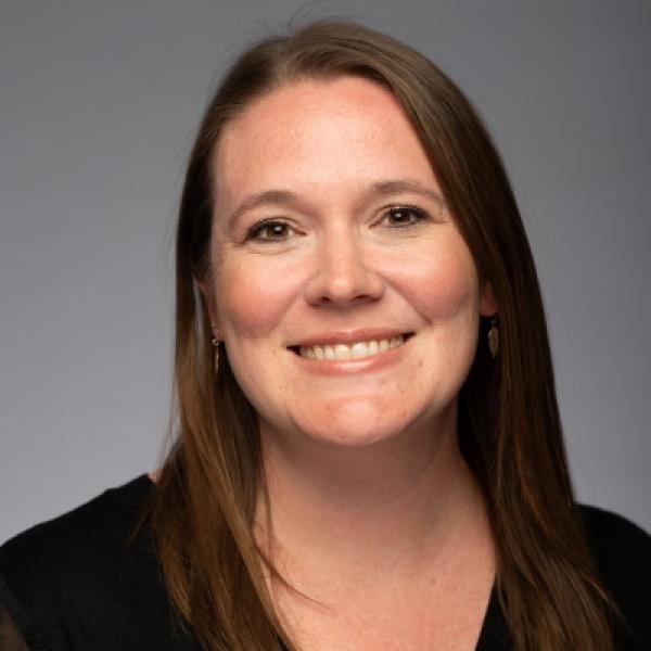 Headshot of Jessi Tansey.